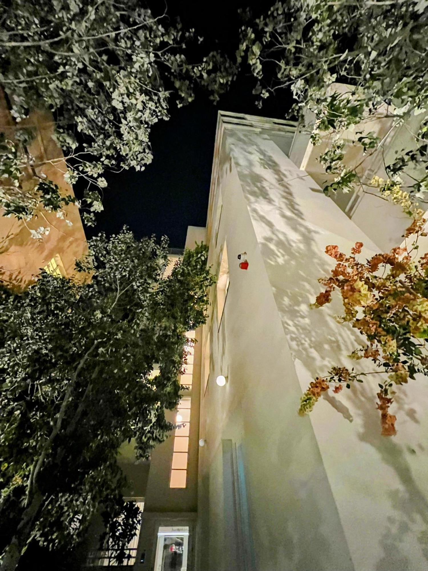 Rothschild 69 Hotel Tel Aviv Buitenkant foto